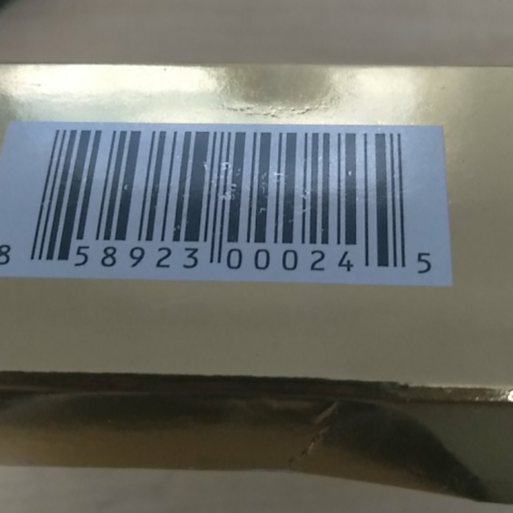 KYLIE POWDER PLUS FOUNDATION - Picture 6 of 6